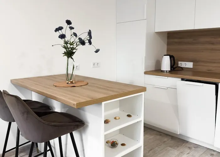 Bright In Κλαϊπέντα